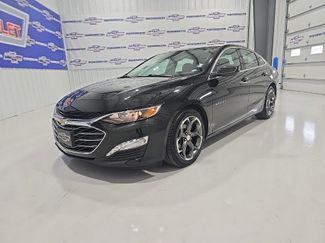 Used 2023 Chevrolet Malibu LT video 1