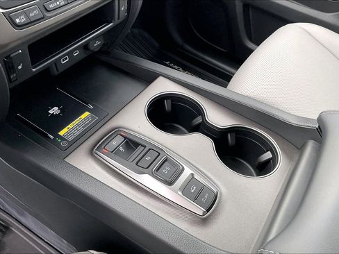 Used 2025 Honda Passport EX-L image 17