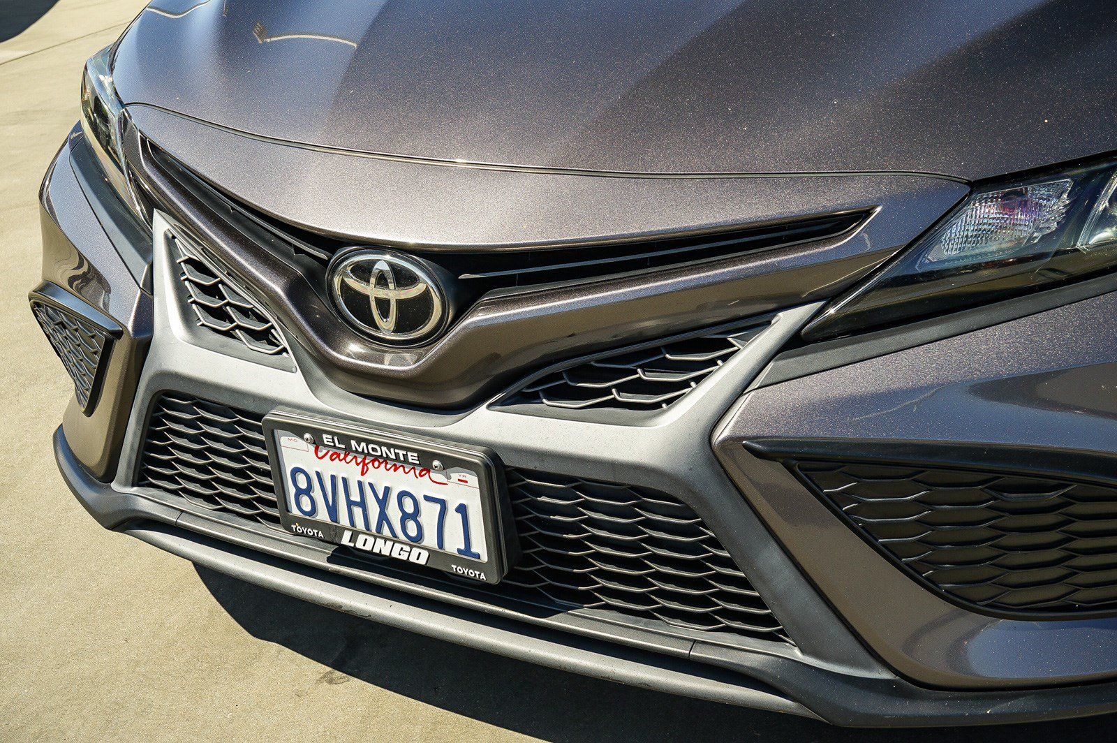 Used 2021 Toyota Camry SE w/ Carpet Mat Package (TMS) FWD image 11