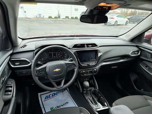Used 2022 Chevrolet TrailBlazer LT w/ Convenience Package image 10