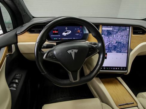 Used 2020 Tesla Model X AWD/4WD image 30