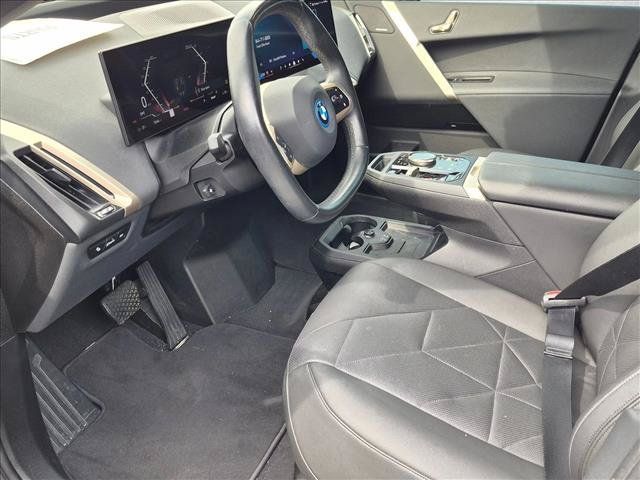 Certified 2024 BMW iX xDrive50 w/ Sport Package AWD/4WD image 14