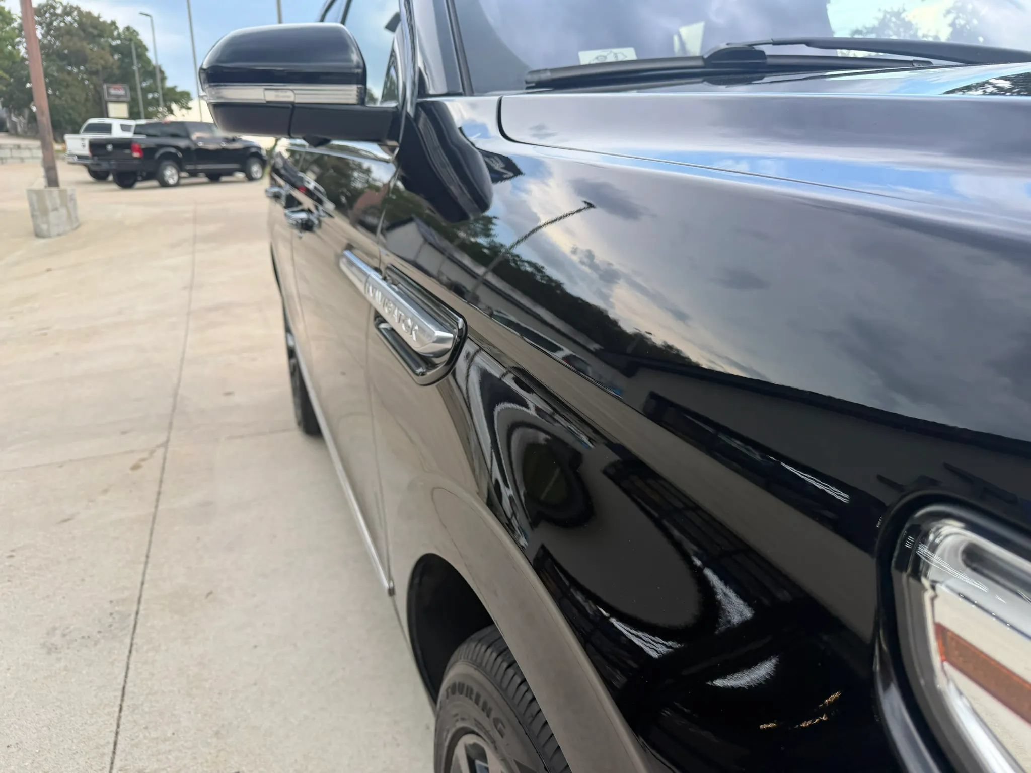 Used 2018 Lincoln Navigator Select w/ Technology Package AWD/4WD image 57