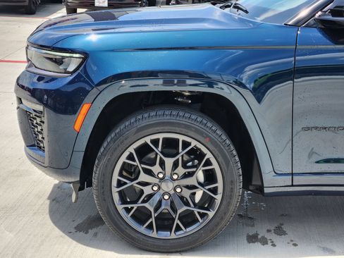 New 2026 Jeep Grand Cherokee L Summit w/ Obsidian Package AWD/4WD image 10