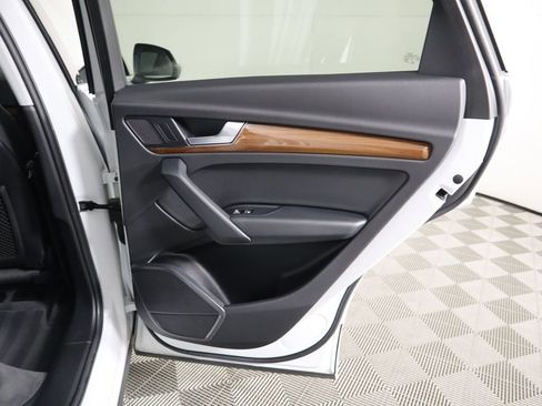 Used 2021 Audi Q5 e Premium image 27