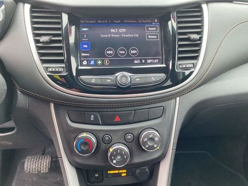 Used 2020 Chevrolet Trax LT image 13