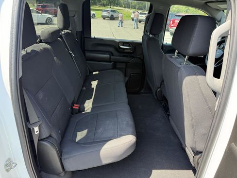 Used 2023 Chevrolet Silverado 2500 Custom AWD/4WD image 17