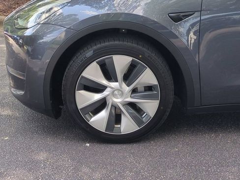 Used 2020 Tesla Model Y Long Range AWD/4WD image 10