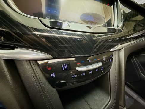 Used 2020 Cadillac XT6 Premium Luxury image 18