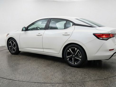 Used 2025 Nissan Sentra SV FWD image 6
