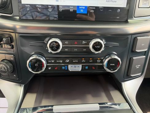 Used 2025 Ford F150 Platinum AWD/4WD image 26