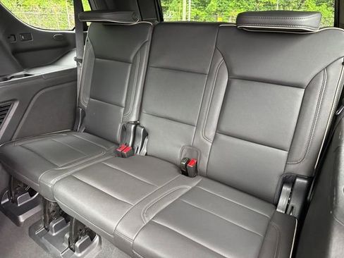 Used 2023 Chevrolet Tahoe Premier AWD/4WD image 27