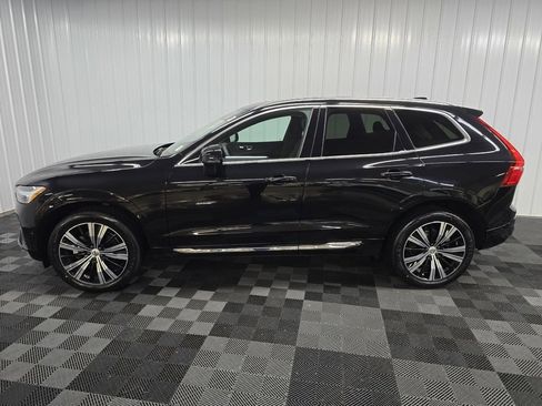 Used 2023 Volvo XC60 B5 Plus w/ Climate Package image 5