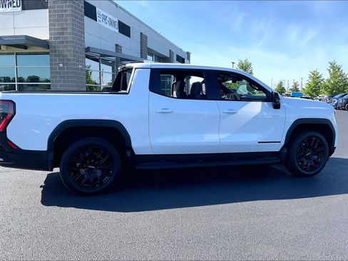 Used 2026 GMC Sierra EV Elevation w/ LPO, Elevation Dark Package AWD/4WD image 6