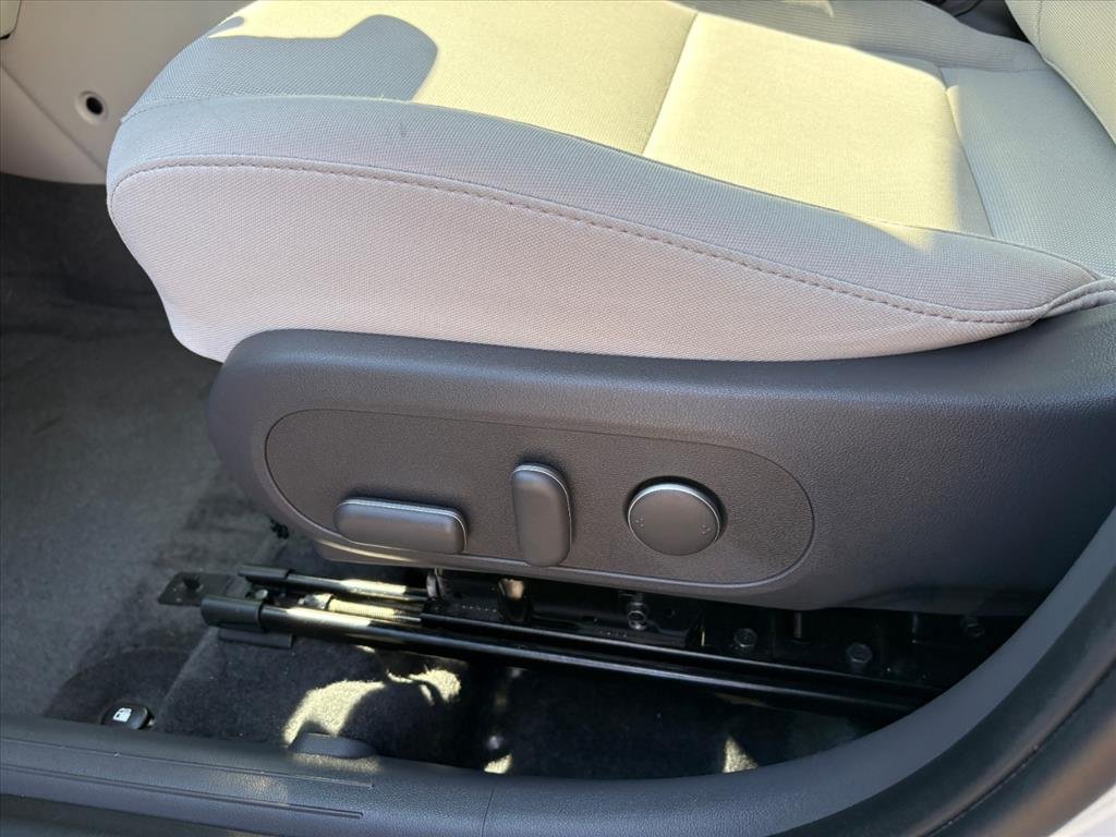 Certified 2025 Hyundai Kona SEL AWD/4WD image 15