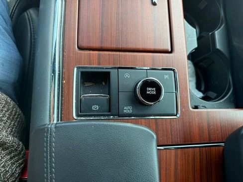 Used 2024 Lincoln Navigator Reserve image 24
