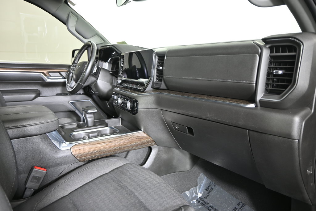 Used 2023 Chevrolet Silverado 1500 RST AWD/4WD image 15