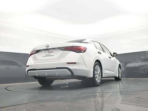 Used 2025 Nissan Sentra S FWD image 30
