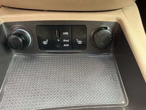 Used 2011 Hyundai Santa Fe Limited w/ Navigation Pkg 4 image 45