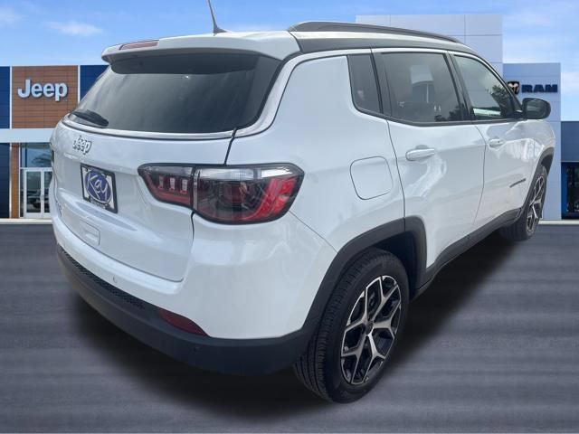 Used 2025 Jeep Compass Limited AWD/4WD image 7
