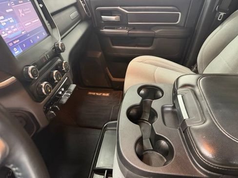 Certified 2024 RAM 2500 Big Horn AWD/4WD image 17
