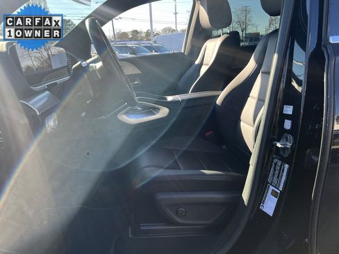 Used 2025 Mercedes-Benz GLS 450 4MATIC image 16