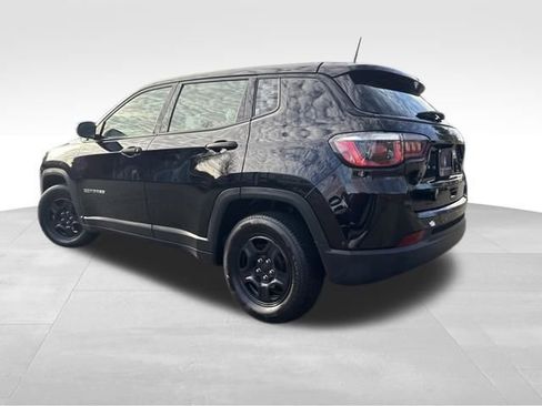 Used 2018 Jeep Compass Sport image 5