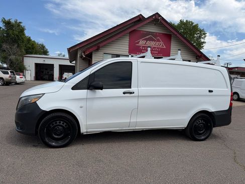 Used 2016 Mercedes-Benz Metris image 5