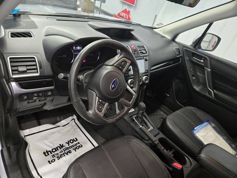 Used 2017 Subaru Forester 2.5i Touring image 3