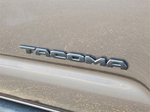 Used 2021 Toyota Tacoma SR5 image 8