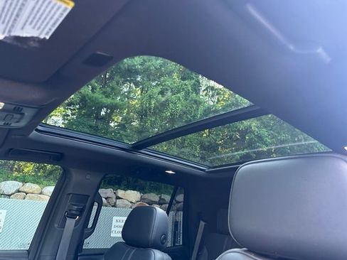 Used 2022 Chevrolet Tahoe RST w/ Luxury Package AWD/4WD image 23