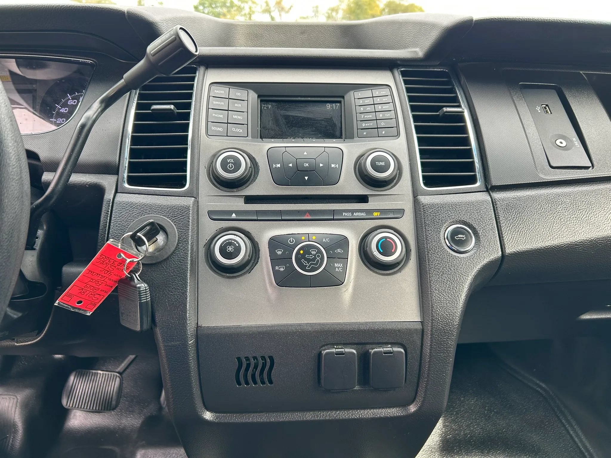 Used 2019 Ford Taurus Police Interceptor AWD w/ Ultimate Wiring Package image 15