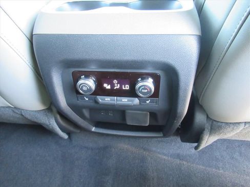 New 2026 GMC Acadia Elevation w/ Elevation Premium Package FWD image 30