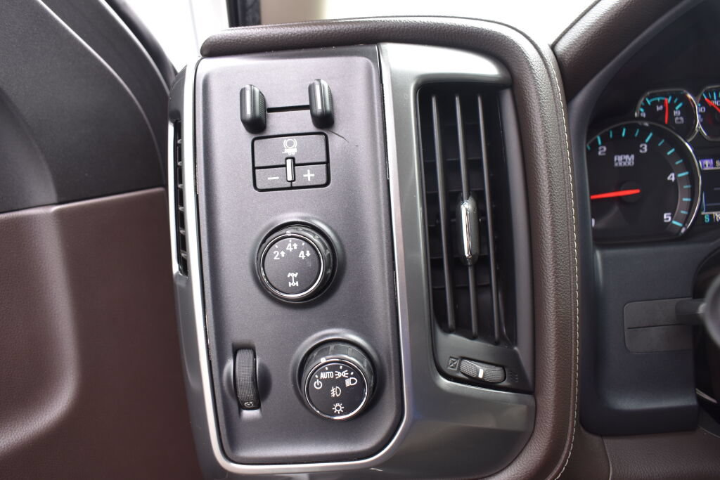 Used 2015 Chevrolet Silverado 2500 LTZ w/ Duramax Plus Package AWD/4WD image 15
