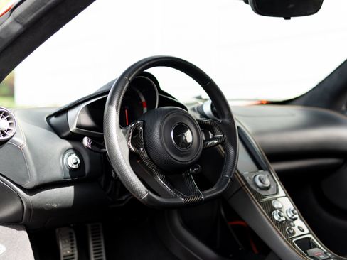 Used 2013 McLaren MP4-12C Coupe image 5