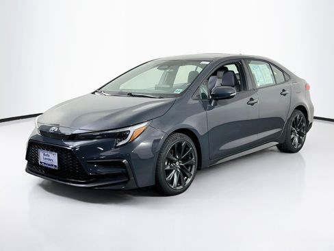 Used 2024 Toyota Corolla SE w/ SE Premium Package FWD image 1
