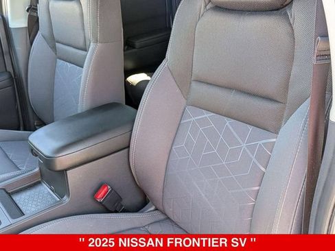 Certified 2025 Nissan Frontier SV AWD/4WD image 16