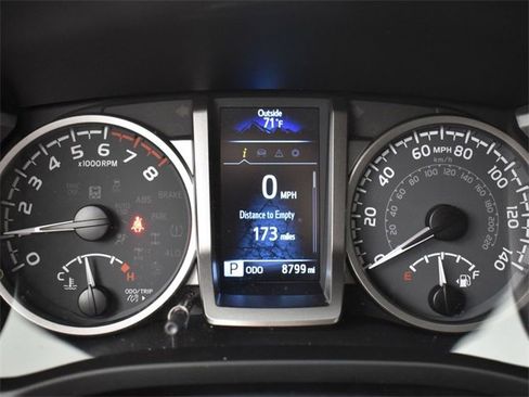 Used 2022 Toyota Tacoma SR5 w/ Technology Package image 17