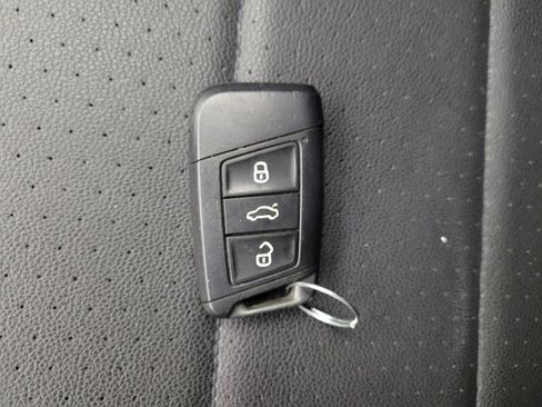 Used 2022 Volkswagen Jetta SE FWD image 32