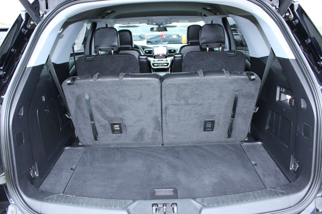 Used 2022 Ford Explorer XLT w/ Equipment Group 202A AWD/4WD image 12