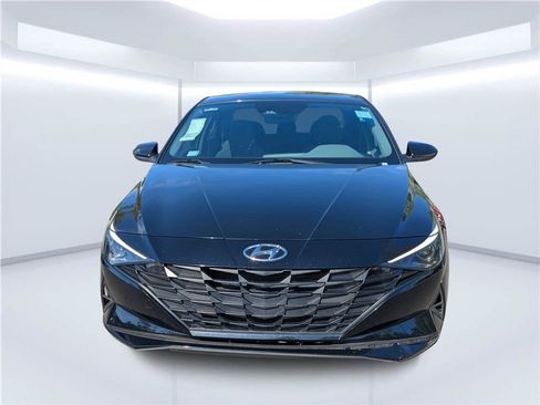 Certified 2023 Hyundai Elantra SEL FWD image 8