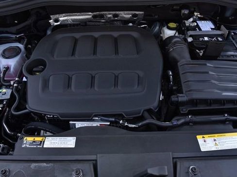 New 2026 Volkswagen Tiguan SE AWD/4WD image 27