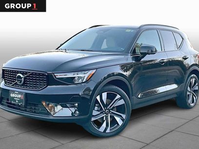 Certified 2023 Volvo XC40 B5 Plus w/ Protection Package Premier