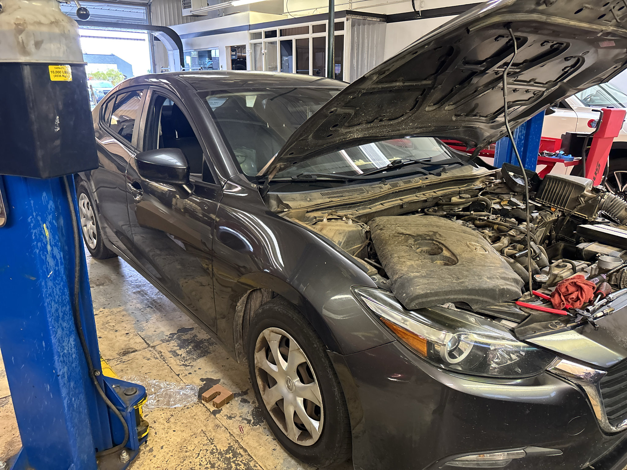 Used 2017 MAZDA MAZDA3 Sport FWD image 2