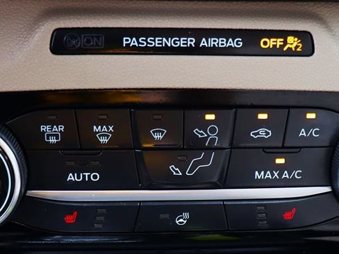 Used 2022 Ford Escape SE w/ Cold Weather Package FWD image 45