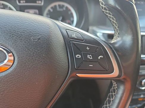 Used 2017 INFINITI QX30 Premium w/ Technology Package image 20