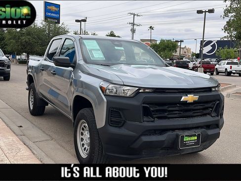 Used 2024 Chevrolet Colorado W/T image 1