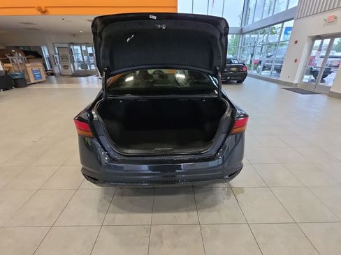 Used 2022 Nissan Altima 2.5 SV FWD image 11
