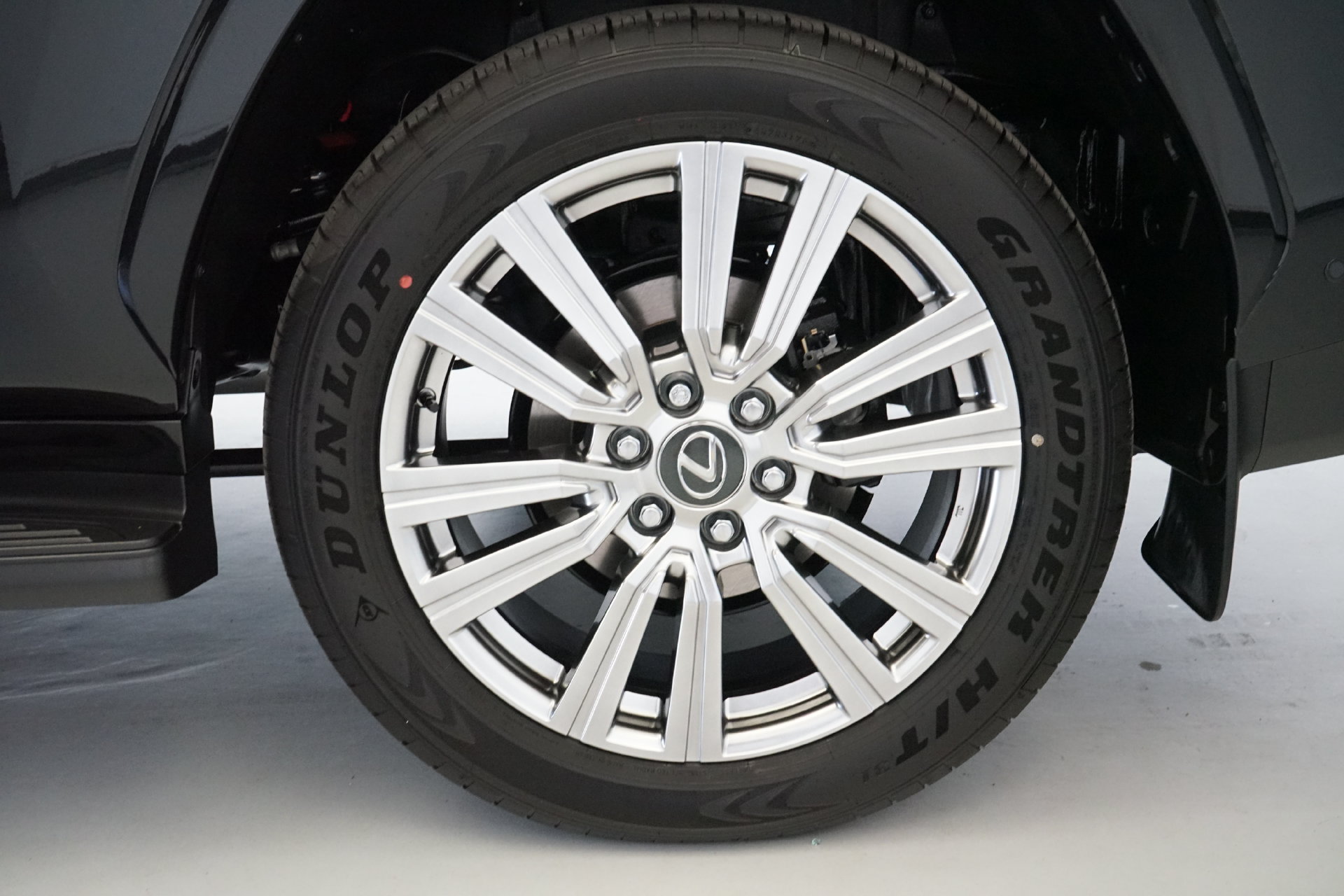 Used 2026 Lexus LX 700h Ultra Luxury AWD/4WD image 38