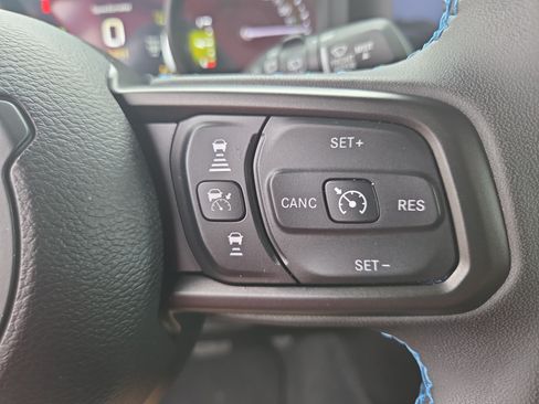 Certified 2025 Jeep Wrangler Unlimited Rubicon 4xe AWD/4WD image 29